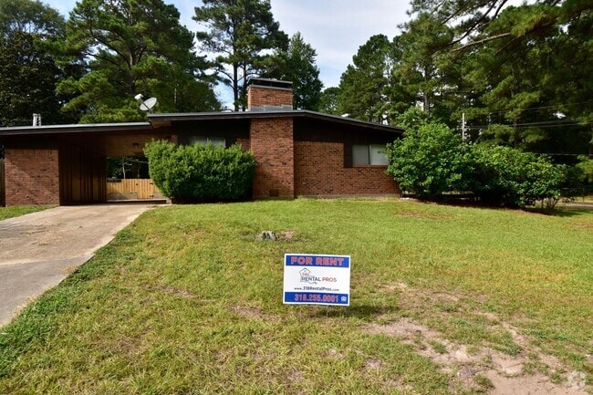 Building Photo - 3 Bed, 2 Bath Home in Ruston