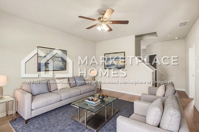 Photo - 204 W L Miller Dr