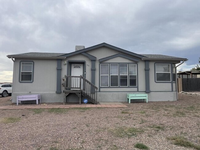 Building Photo - 398 E Hemlock Dr