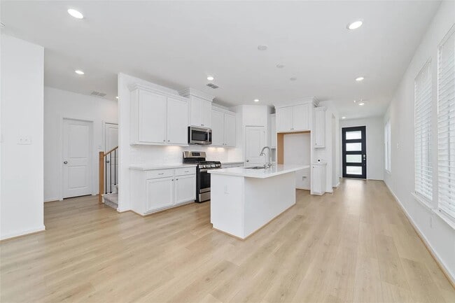 Photo - 21650 Lampeter River Ln