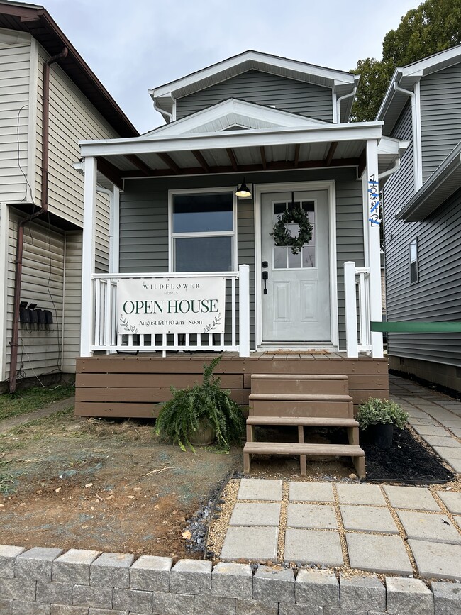 Building Photo - 1842 7th Ave Unit 1842