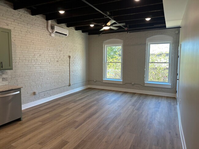 Photo - 104 S 4th St Unidad C