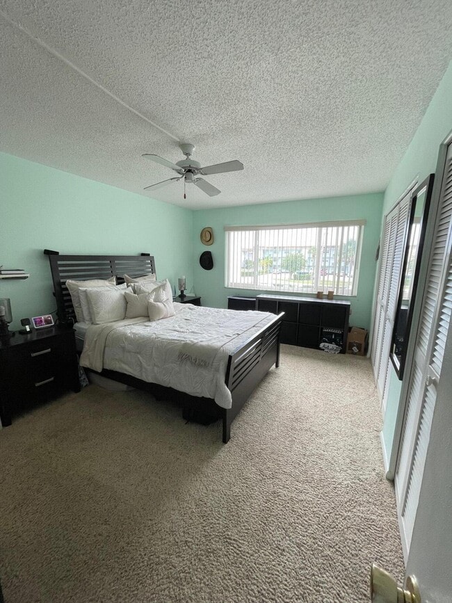 Photo - 125 Shore Ct Unit 205a