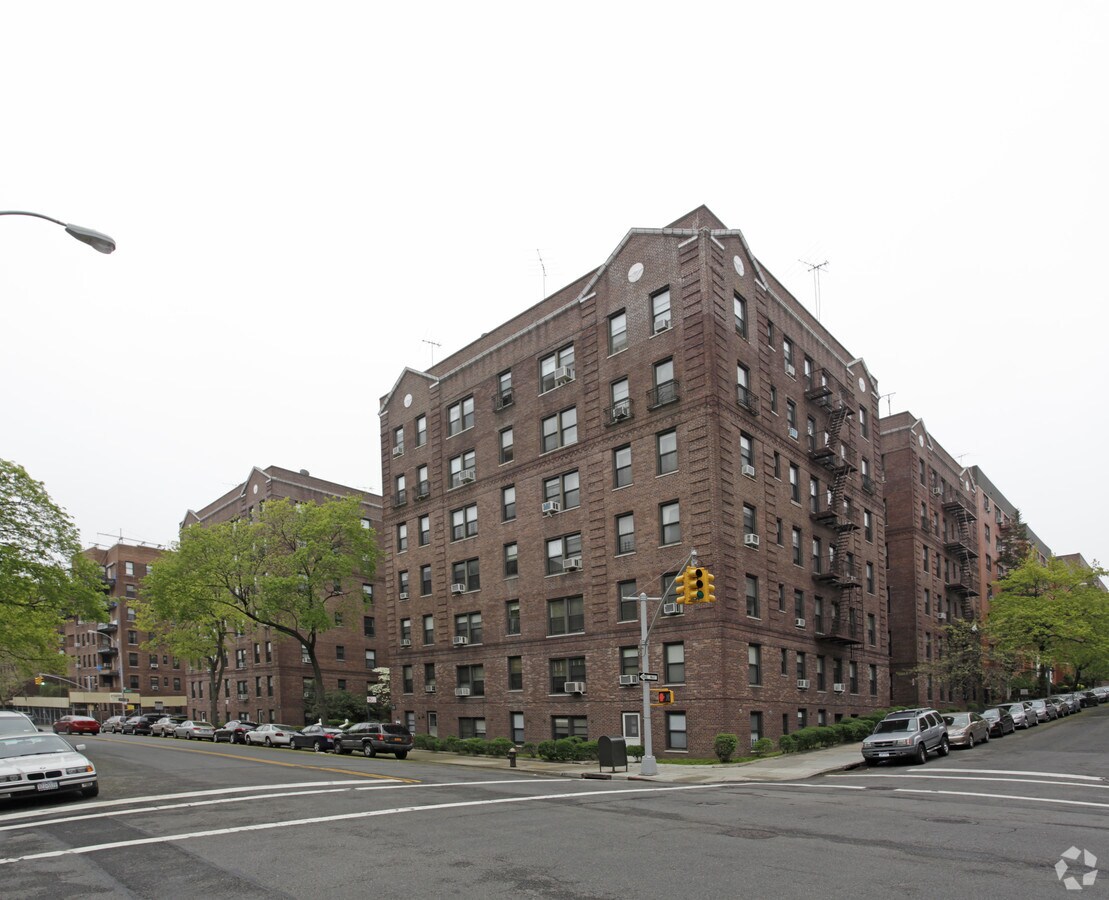 Ethan Allen Apartments - Ethan Allen