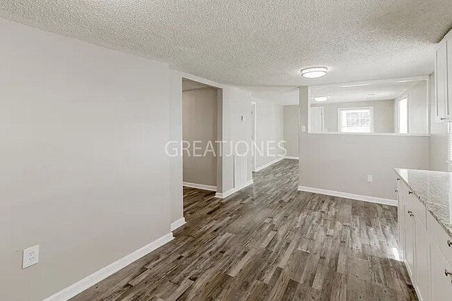 Photo - 2824 22nd St