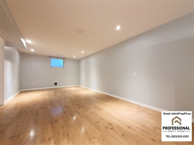 Photo - 10455 159 St NW