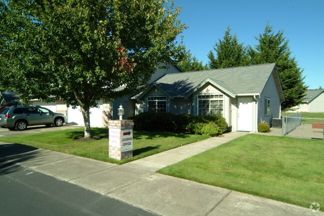 Townhomes at Mountain View - Valley Avenue - Townhomes at Mountain View - Valley Avenue
