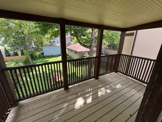 Photo - 5 Bed / 2 Bath House Located Downtown Madi...