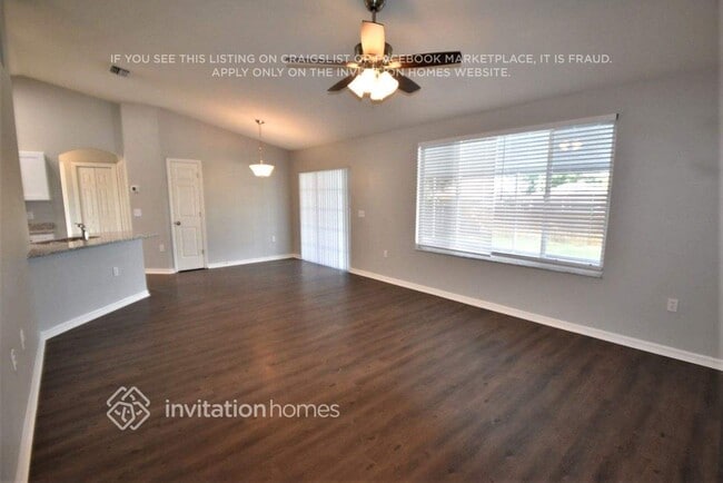 Photo - 10623 Foxcrest Way