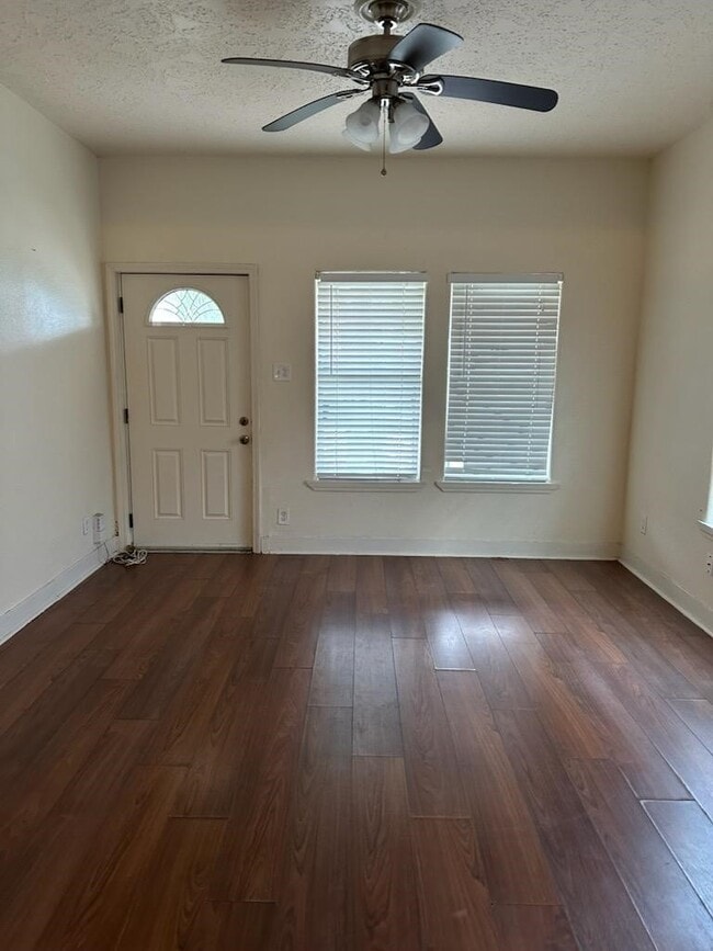 Building Photo - 2102 Gano St Rental