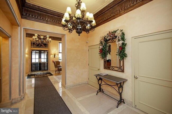 Photo - 2031 Locust St Unit 504