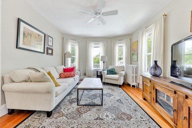 Photo - 70 Wren St Unit 2