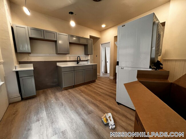 Building Photo - 127 Harrishof St Rental