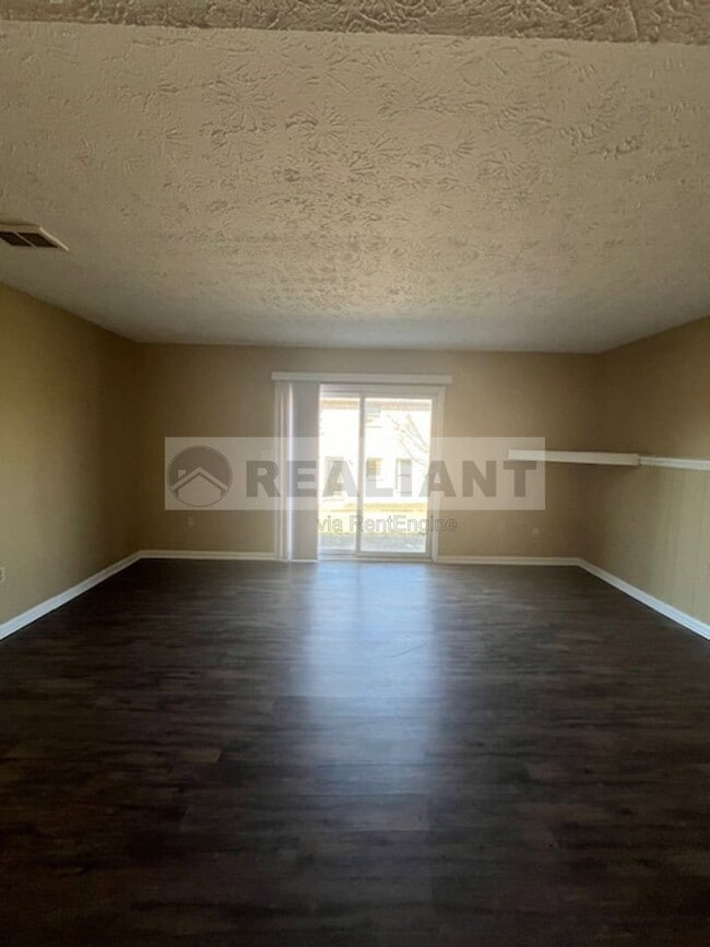 Photo - 1646 Foxhaven Dr Unit 1