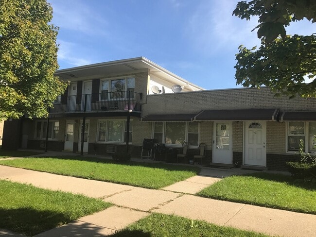Building Photo - 5331 S Kilbourn Ave
