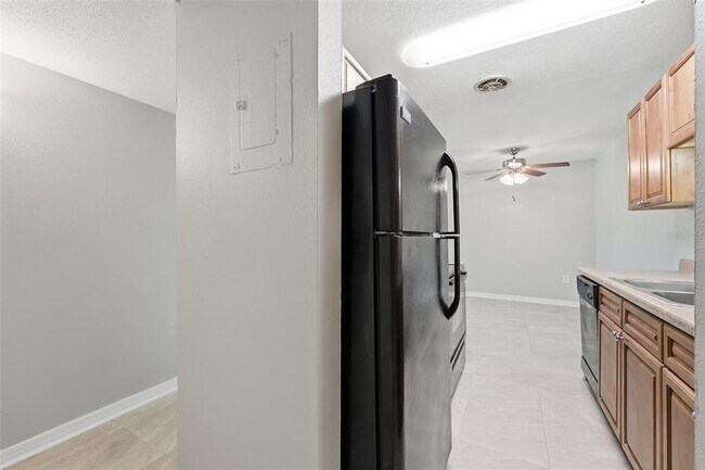 1695 Lee Rd Unit B204