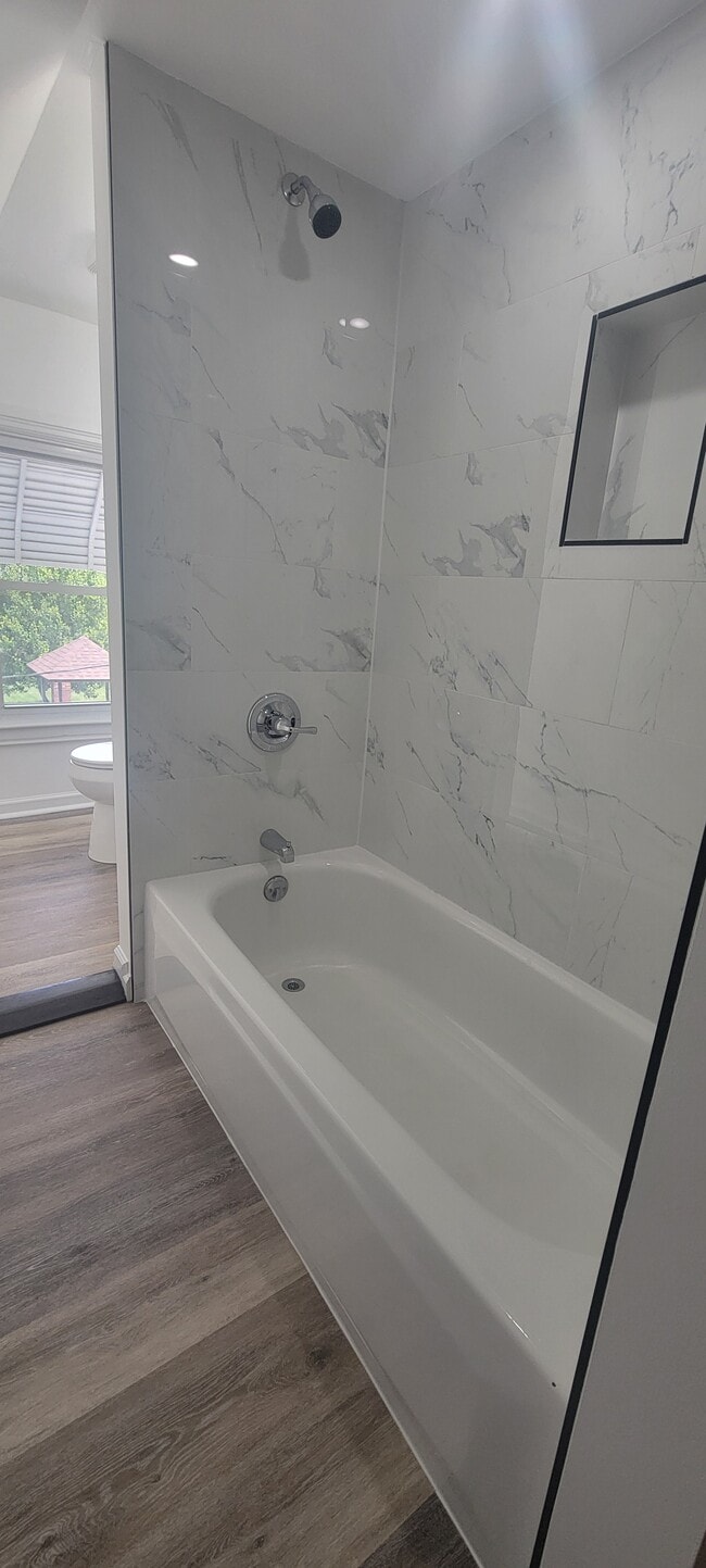 Photo - 11013B Coffman Ave