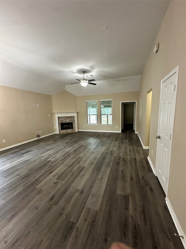 984 Arbor Glen