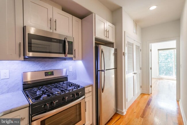 Photo - 1642 N Marshall St Unit 2