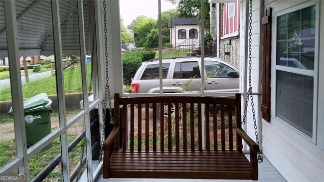 Photo - 684 S Elizabeth Pl NW