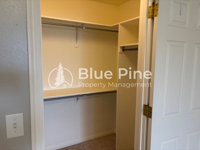 Photo - 3863 Ridgeview Cir