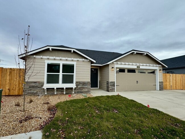 Building Photo - Brand new build with stunning Dry Canyon views!