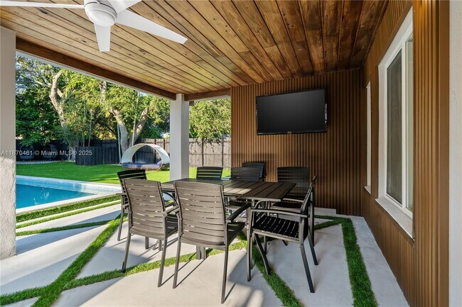 Photo - 1440 NE 149th St