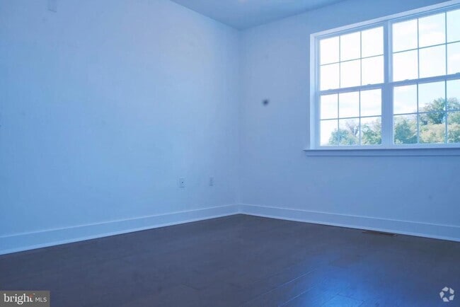Building Photo - 105 Stoutsburg Blvd Rental
