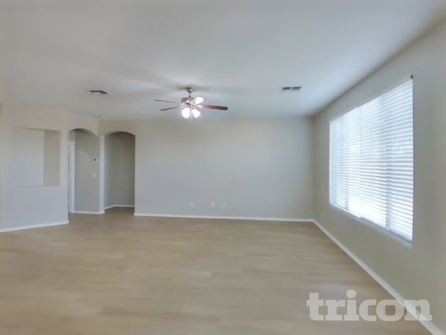 Photo - 6624 S 45th Glen