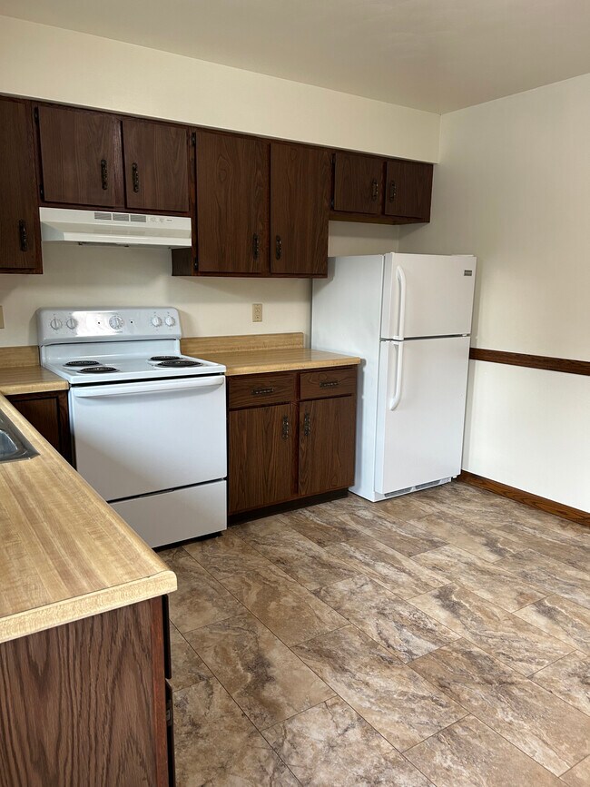 4030 W 38th St Townhome Townhome Rental in Erie PA