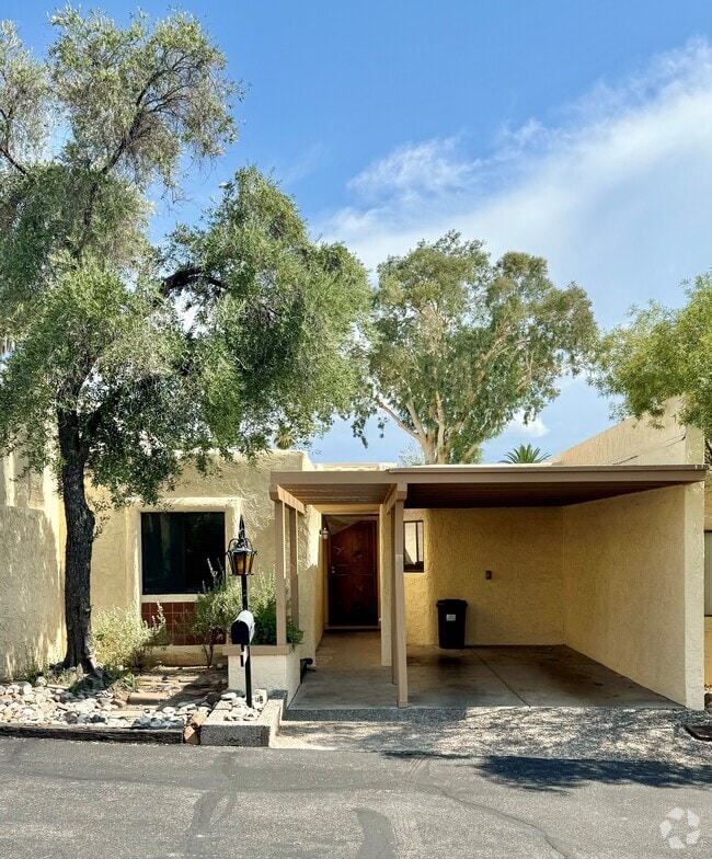 Building Photo - 650 E Camino Alteza Rental