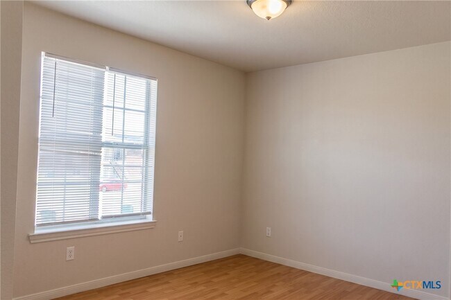 Photo - 413 Brittney Way Unit C