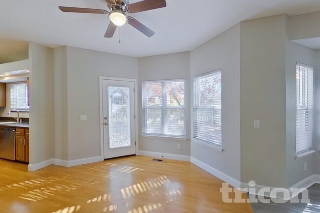 Photo - 2924 Kettering Dr