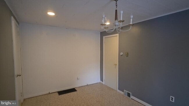 Building Photo - 3151 Tuckahoe Rd