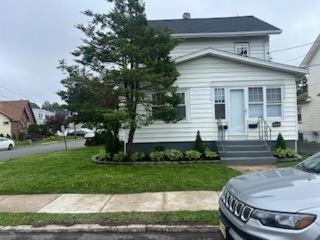 Building Photo - 1021 Grandview Ave