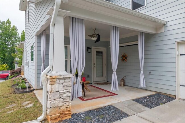 Photo - 2681 Oak Leaf Pl