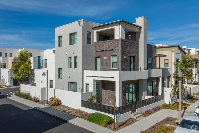 200-388 Novel_Irvine - Revo at Novel Park Homes