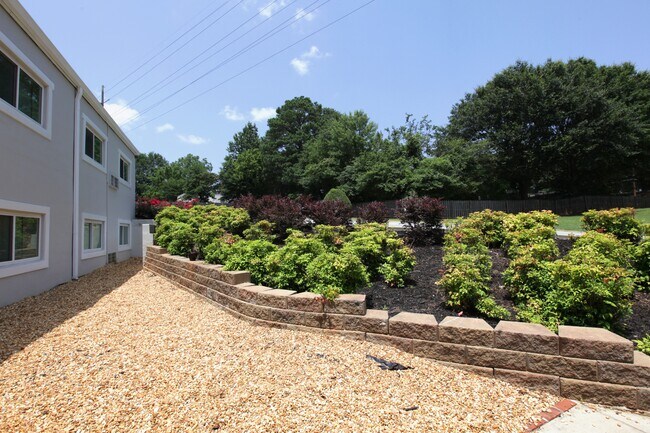 Photo - Lockheed Square Apartments