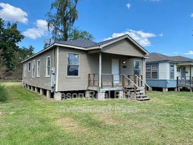 Photo - 545 Wyche St