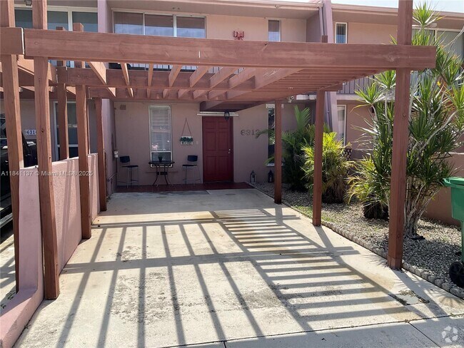 Building Photo - 6312 SW 139th Ct Rental