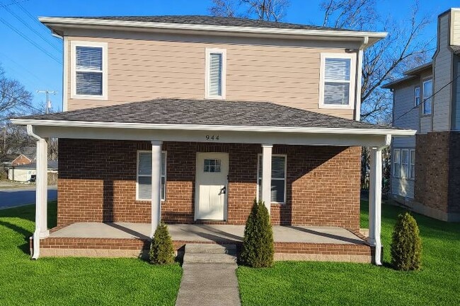 Photo - 944 33rd Ave N