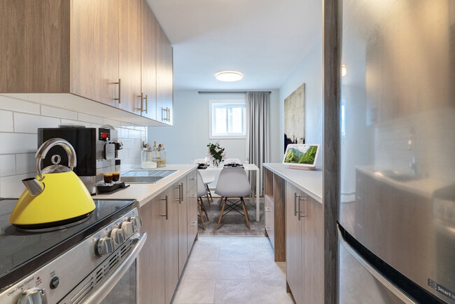 Photo - 621 Base Line Rd. E.