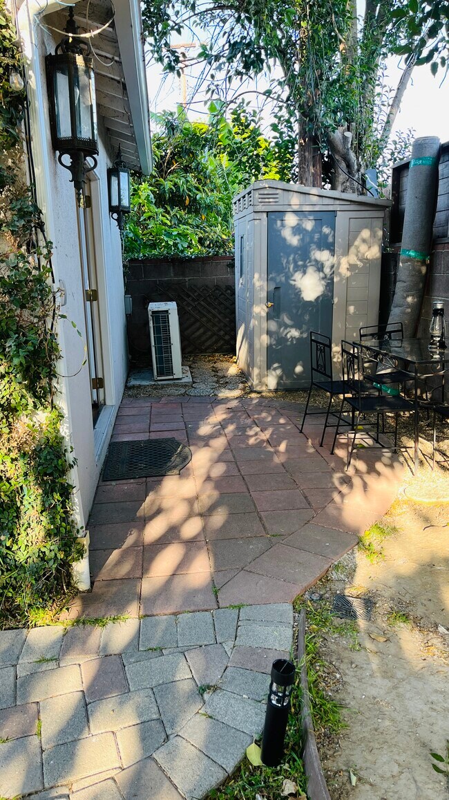 Photo - 16616 Haynes St