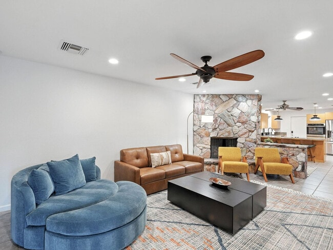 1541 E Hope St Unit SI ID1570275P