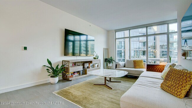 Photo - 15 Morris Ave Unit 307