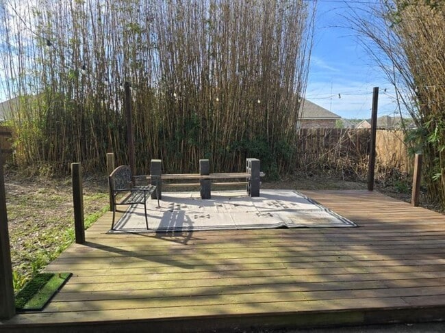 Photo - Stunning Executive Custom Built Home with Elite Appliances