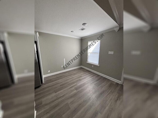 Photo - 10 Jennifer Cove