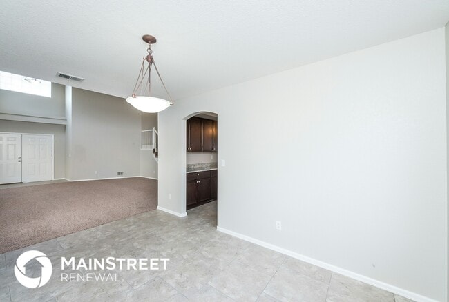 Photo - 3877 Lisbon St