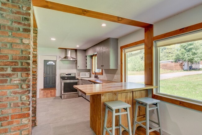 Photo - 3 Bed 2 Bath on West Beach