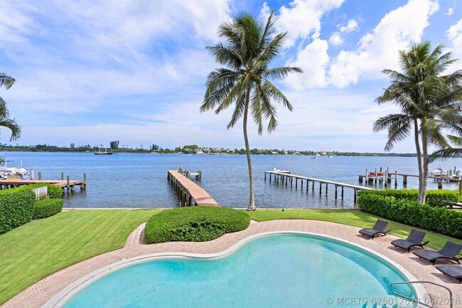 Building Photo - 3304 N Flagler Dr